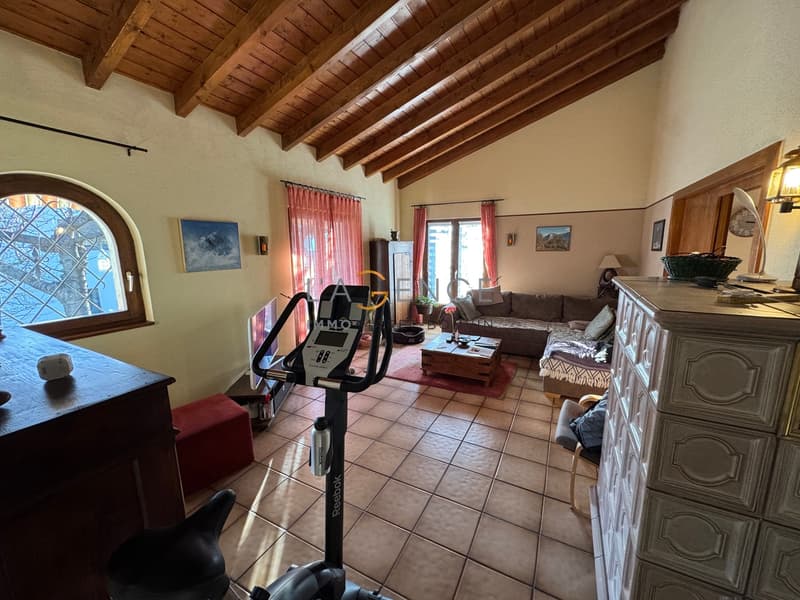 Individual villa on a 836M2 plot of land (2)
