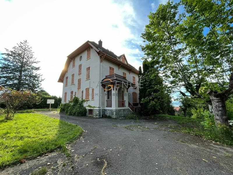 Magnifique maison de Maitre sur 6500M² ! (2)