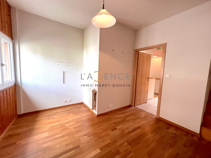Renovated Village House with 100m2 Garden (5)