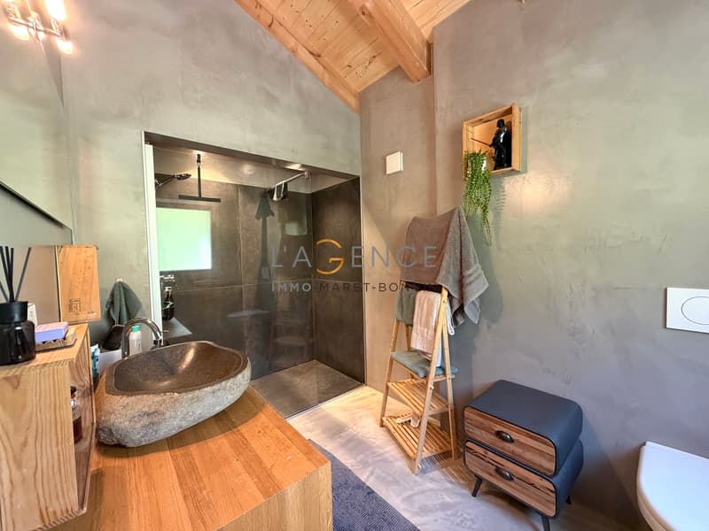 Exceptional Chalet with Panoramic View (7)