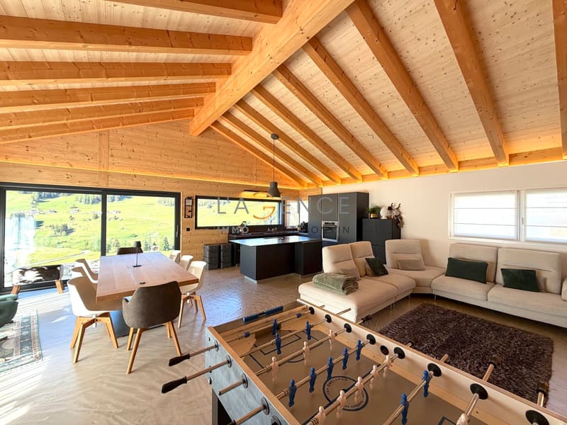 Exceptional Chalet with Panoramic View (2)