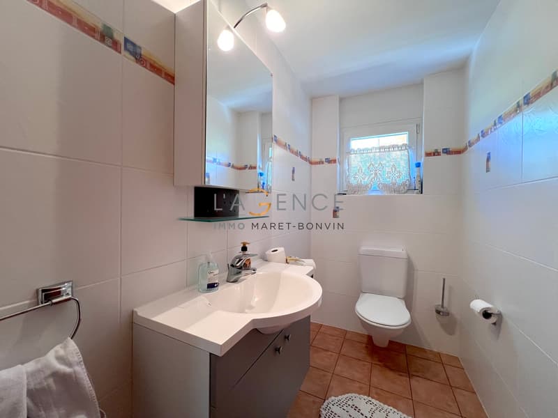 LARGE INDIVIDUAL VILLA OF 6.5 ROOMS - FULLY (8)