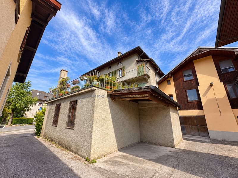 Maison villageoise - fort potentiel de rénovation ! (4)