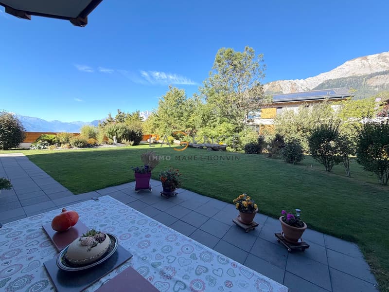 Arbaz - Un rez-de-jardin généreux face aux Alpes valaisannes (7)