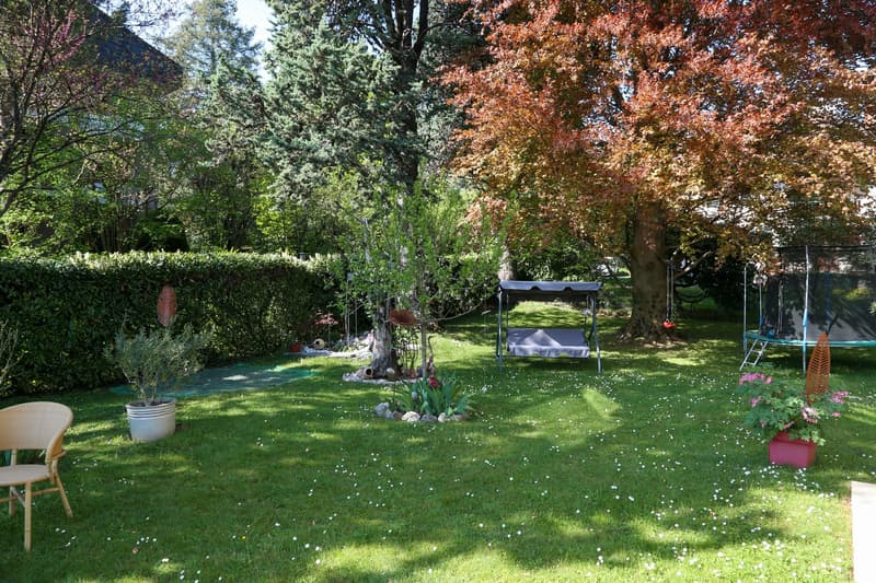 Prachtvolle 4,5-Zimmer-Wohnung mit Blick auf die Alpen, Terrassen und Garten (10)