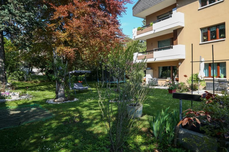 Prachtvolle 4,5-Zimmer-Wohnung mit Blick auf die Alpen, Terrassen und Garten (13)