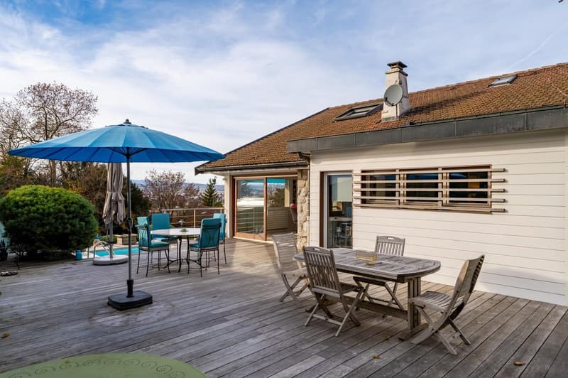 Magnificent 8-room house with pool and panoramic view in Annecy-le-Vieux (2)