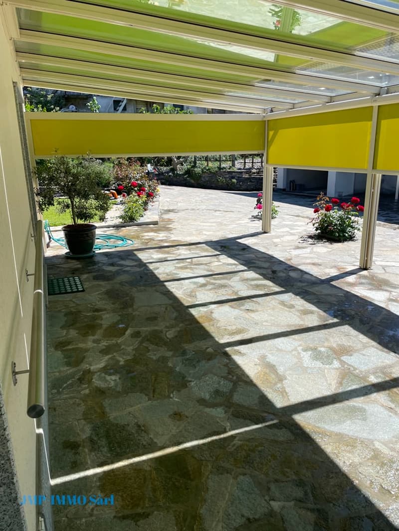 Exclusive villa of very good standing in the heart of the village of Granges (34)