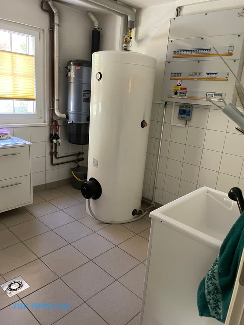 BELLE OPORTUNITÉ villa d'un très bon standing au coeur du village de Granges (20)