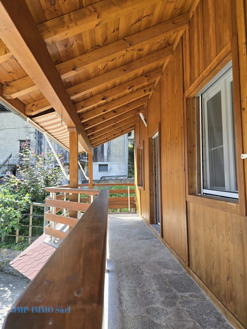 BELLE OPORTUNITÉ villa d'un très bon standing au coeur du village de Granges (48)