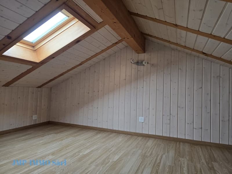 BELLE OPORTUNITÉ villa d'un très bon standing au coeur du village de Granges (53)