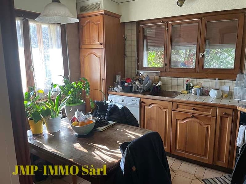 À saisir maison villageoise à rénover avec vue et ensoleillement (8)