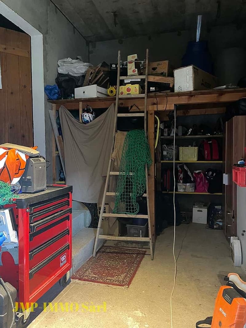 À saisir maison villageoise à rénover avec vue et ensoleillement (21)