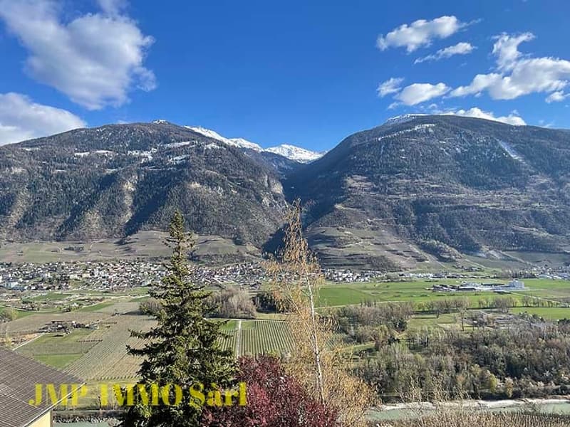 À saisir maison villageoise à rénover avec vue et ensoleillement (15)
