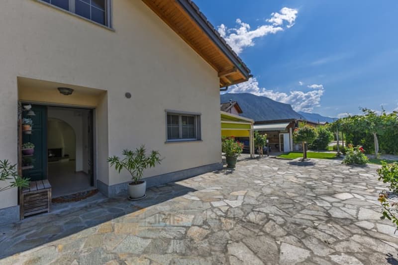 Belle opprtunité d'une très belle villa dans quartier résidentiel et calme (13)