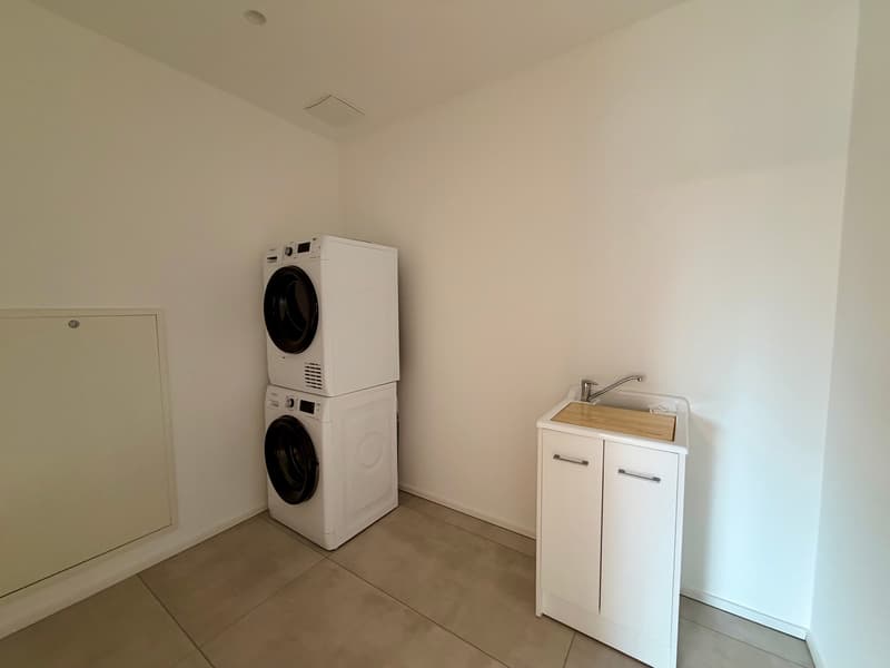Breganzona 2.5 rooms. Furnished Rent 1'690 Expenses 150 (9)