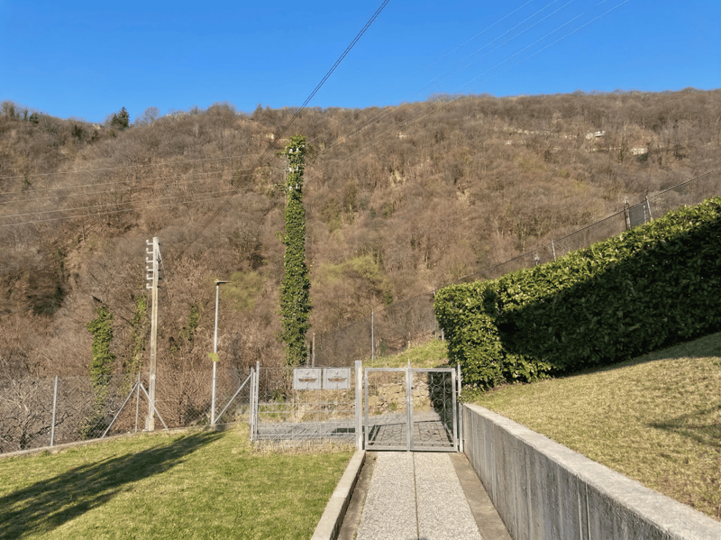 BOSCO LUGANESE | Casa Bifamiliare con Giardino Vista Lago (28)