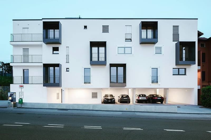 Modern 3.5-room apartment with balcony in Balerna (1)