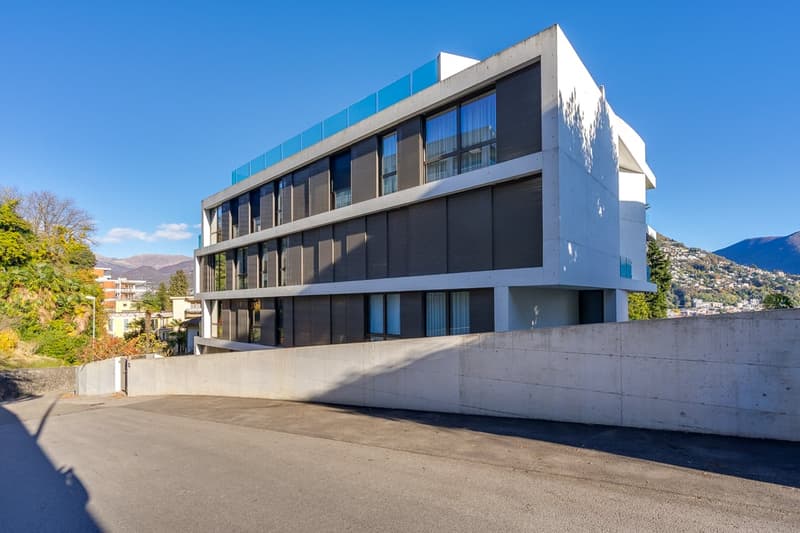 Elegantes Apartment in Lugano mit 3.5 Zimmern und Seeblick (18)