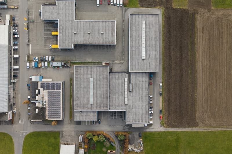Großzügige Gewerbeimmobilie mit Lager-, Logistik- und Büroflächen (4)