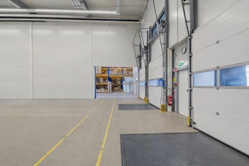 Großzügige Gewerbeimmobilie mit Lager-, Logistik- und Büroflächen (10)