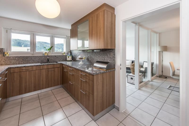 Spacious 5.5-room family apartment in the popular Bruggeregg quarter (5)