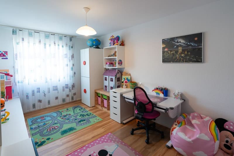Space for Life – well-maintained semi-detached house in an attractive location. (12)