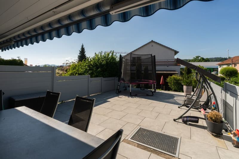 Space for Life – well-maintained semi-detached house in an attractive location. (4)