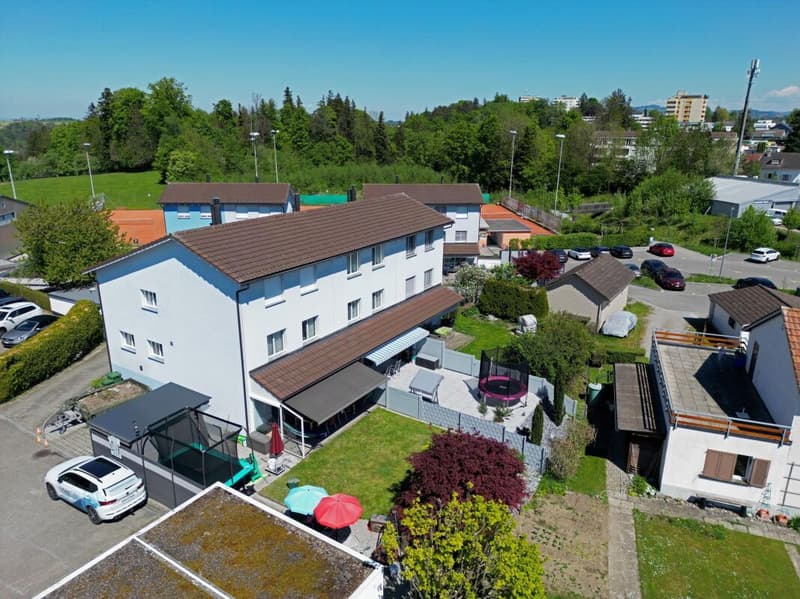 Space for Life – well-maintained semi-detached house in an attractive location. (24)