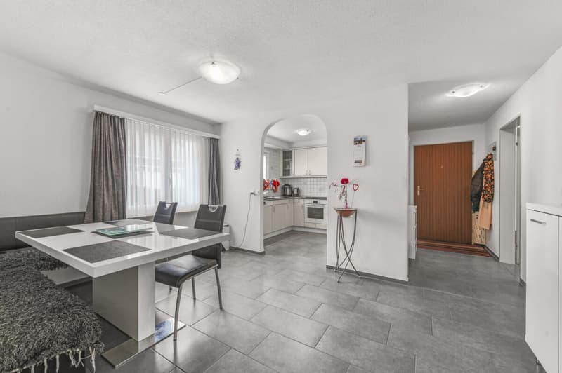 Wohnen mit Wohlgefühl: 4.5-Zimmer-Wohnung an idealer Lage (4)