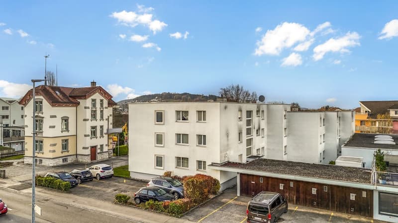 Wohnen mit Wohlgefühl: 4.5-Zimmer-Wohnung an idealer Lage (16)