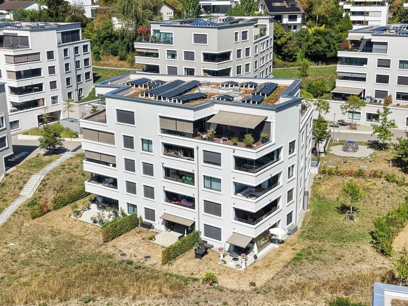 Ein Zuhause mit Weit- und Bergblick sowie hoher Wohnqualität (17)
