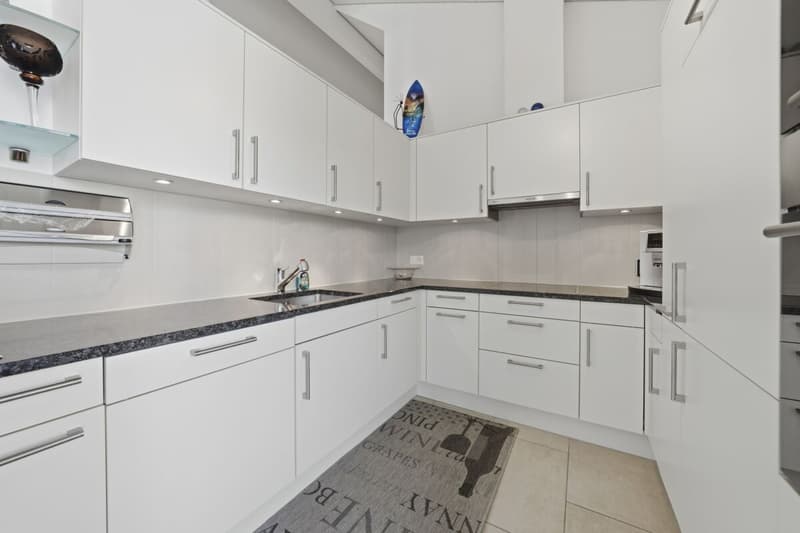 Grosszügige Dachmaisonettewohnung mit viel Licht und drei Balkonen (7)