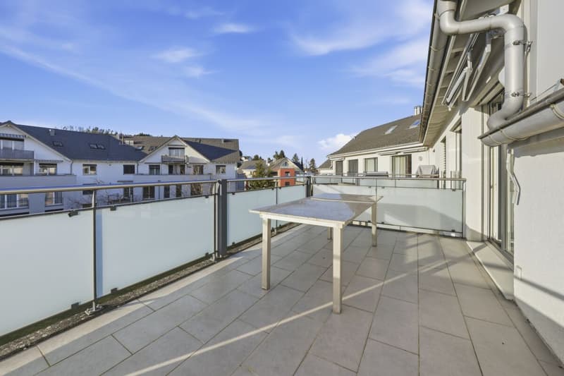 Grosszügige Dachmaisonettewohnung mit viel Licht und drei Balkonen (17)