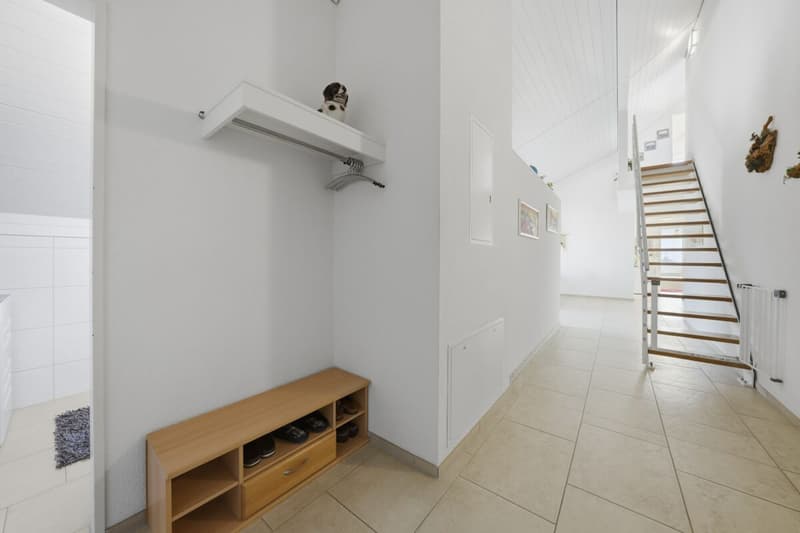 Grosszügige Dachmaisonettewohnung mit viel Licht und drei Balkonen (12)