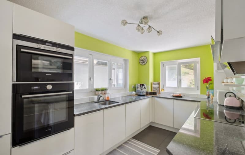 7.5-Zimmer-Doppeleinfamilienhaus an Südhanglage mit Alpenpanorama (6)