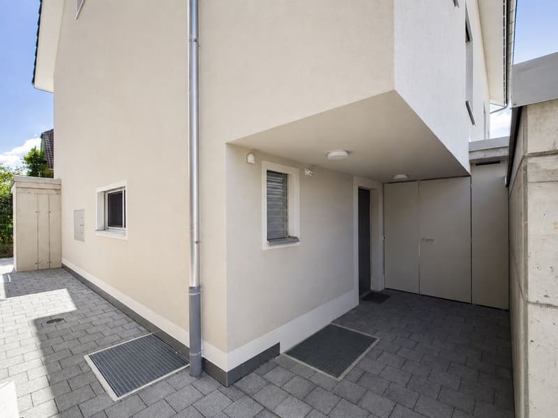 Neuwertiges 6.5-Zimmer-Doppeleinfamilienhaus mit hochwertigem Ausbau in Safenwil (21)