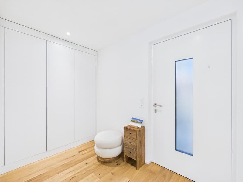 Neuwertiges 6.5-Zimmer-Doppeleinfamilienhaus mit hochwertigem Ausbau in Safenwil (8)