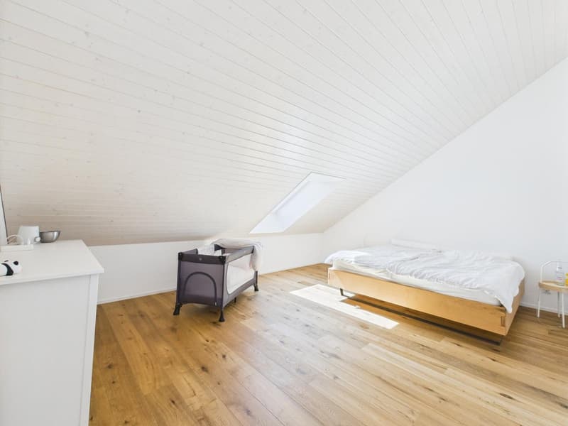 Neuwertiges 6.5-Zimmer-Doppeleinfamilienhaus mit hochwertigem Ausbau in Safenwil (17)