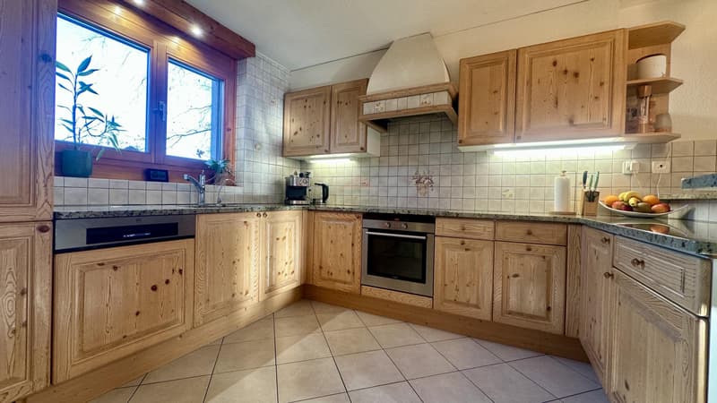 Charming 220m² House, Quiet (5)