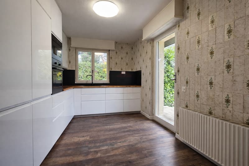 Elegant individual villa with spacious rooms on a tree-lined plot of 1'088 m² (6)