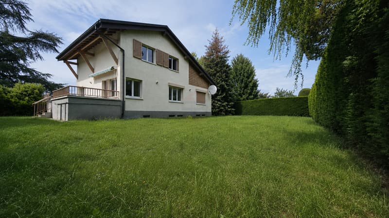 Elegant family villa in a residential area in Cointrin (2)