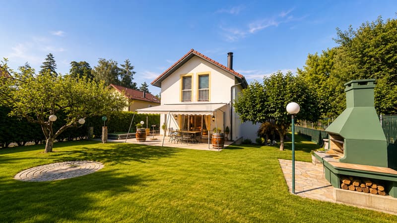 Charmanter Bungalow mit baumgesäumtem Garten im Herzen von Vernier (2)