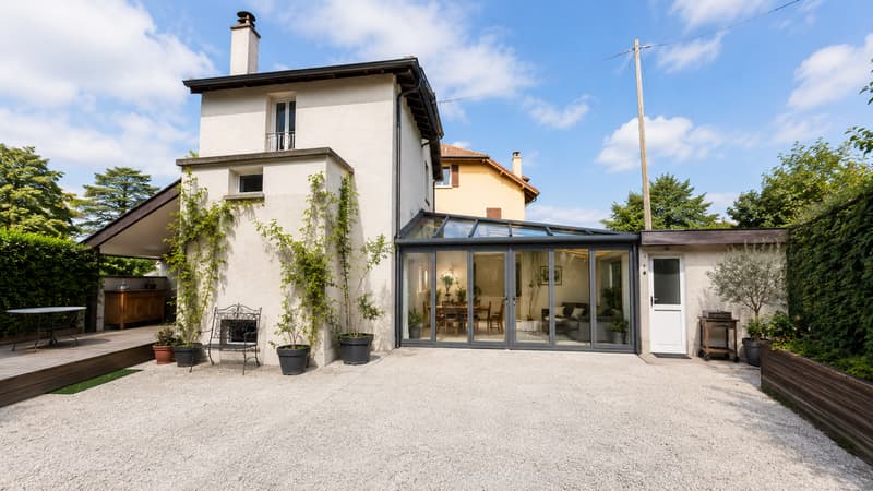 Einzigartiges Charmehaus in einer gesuchten Wohngegend (1)