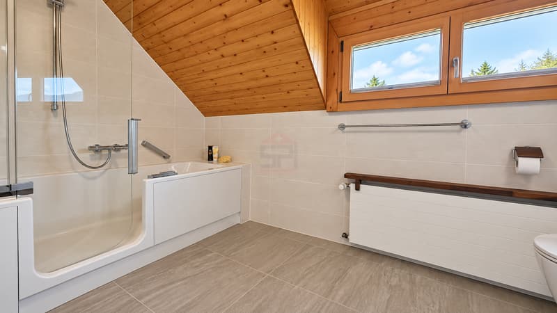 Élégante propriété individuelle de 325m² au coeur d'un écrin de verdure de 1300m² (12)