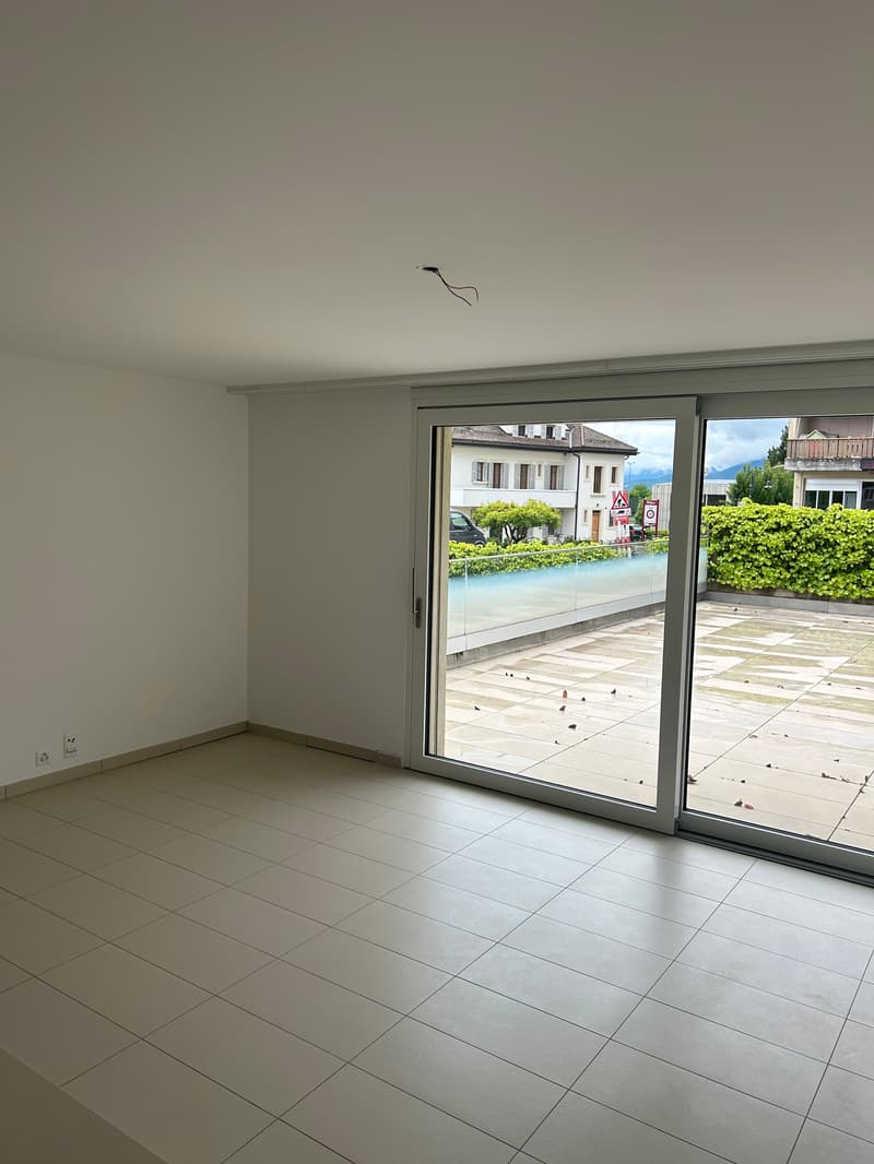 For Sale — Magnificent studio with immense terrace in Begnins (VD) (7)