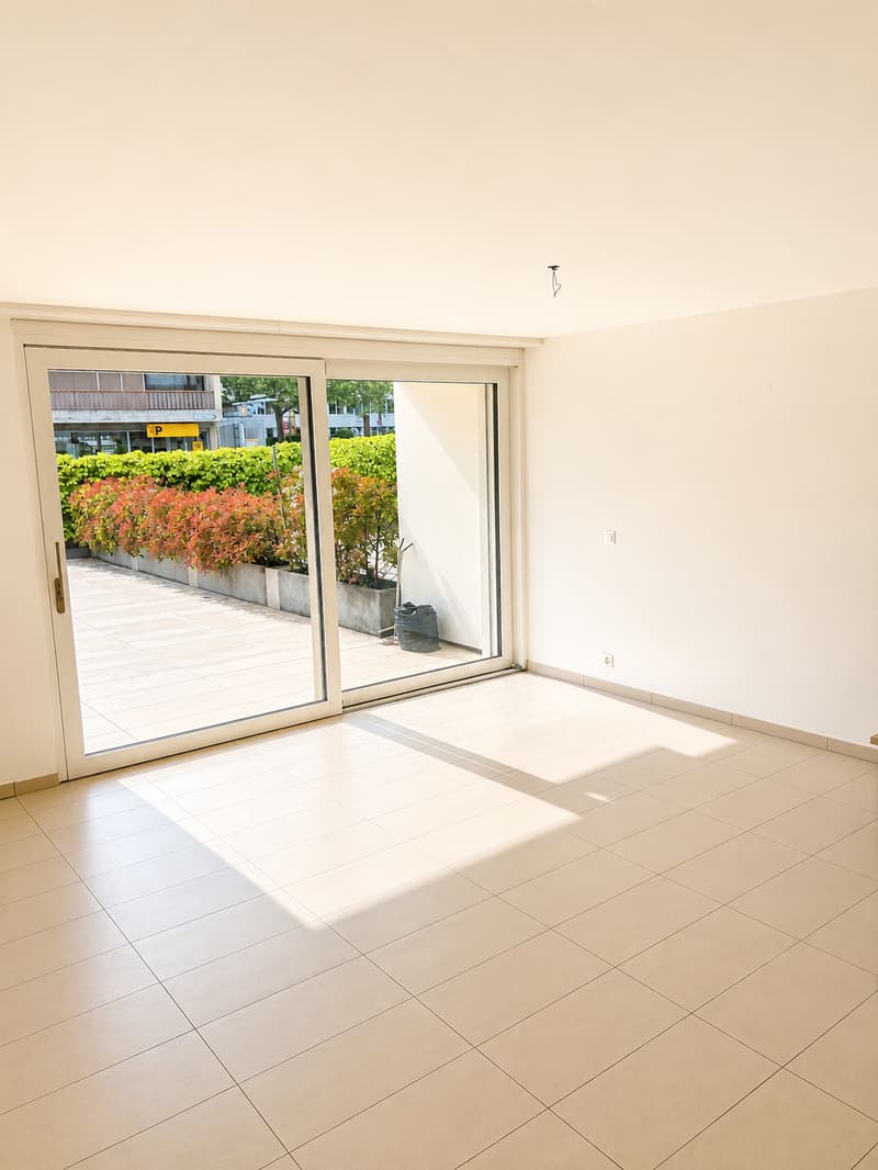 Zu Verkaufen — Prächtiges Studio mit großer Terrasse in Begnins (VD) (2)