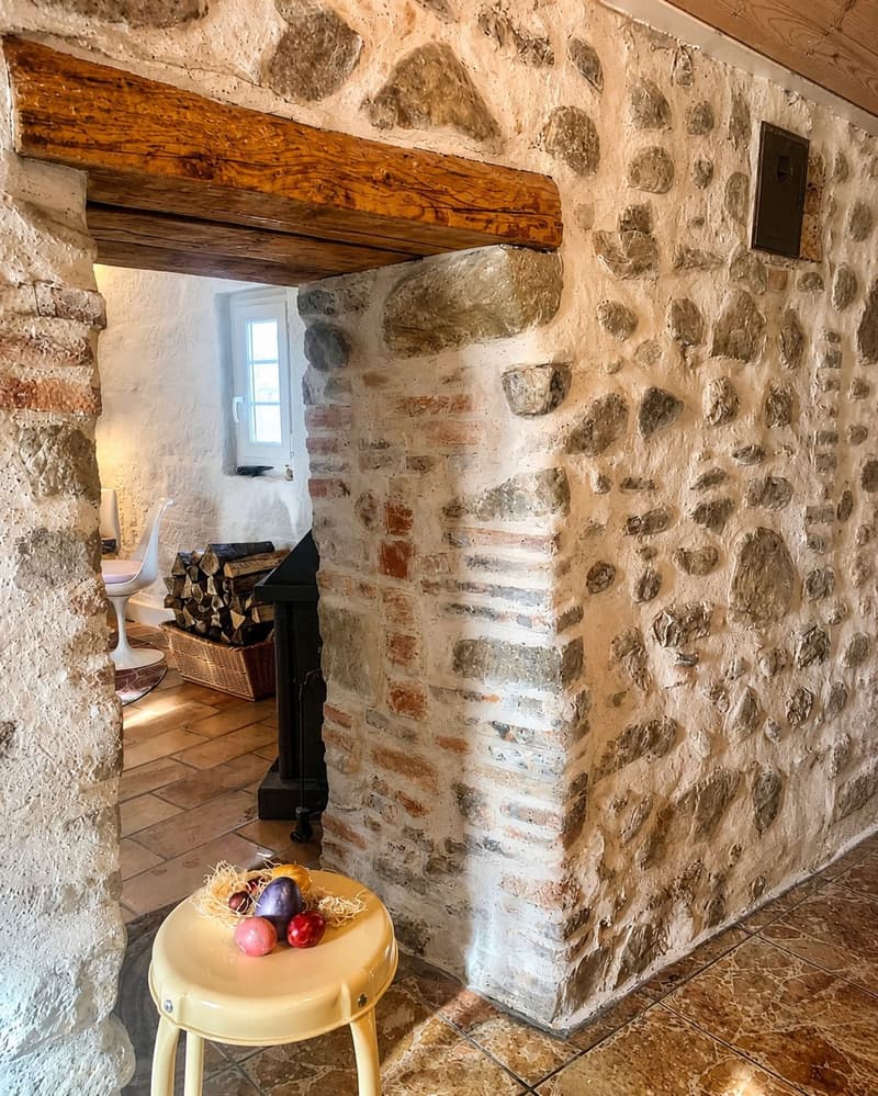 Maison de caractère atypique à Moudon – 3.5 pièces avec cachet historique (8)