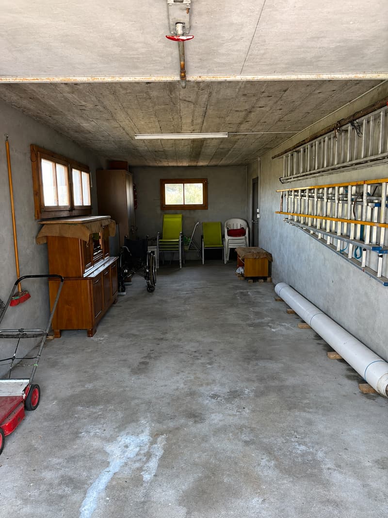 Charmante maison individuelle de 4.5 pièces avec grand terrain et fort potentiel à Torny-le-Grand (8)