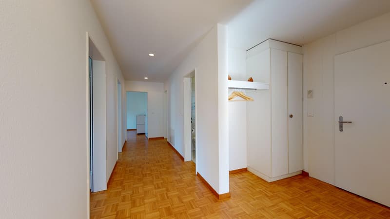 2.5 Zimmerwohnung in Oetwil am See (4)